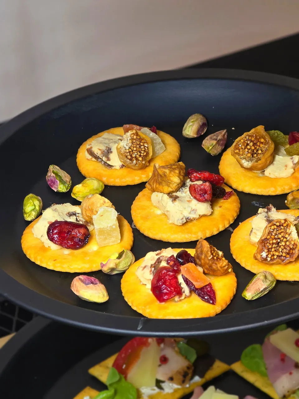 クリームラムレーズンとドライフルーツのクラッカー|オハナシマンさん