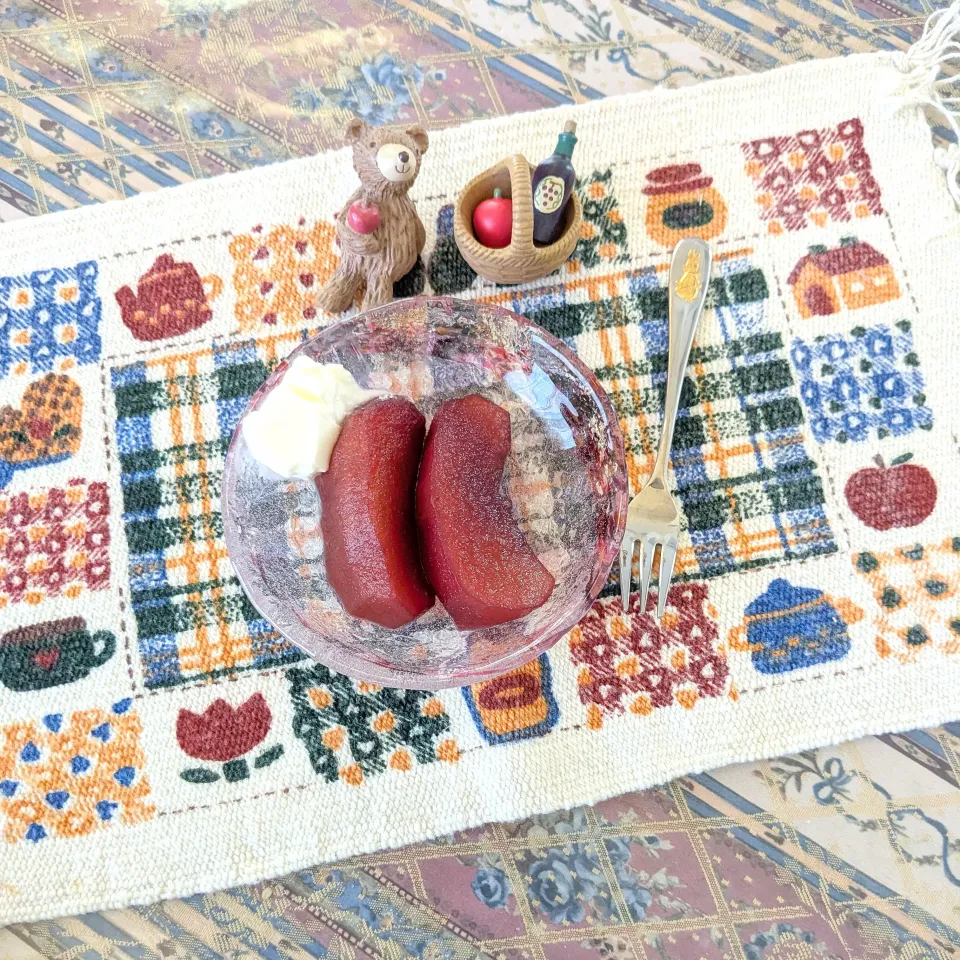 りんごの赤ワインコンポート🍎🍷|naonaomimichanさん
