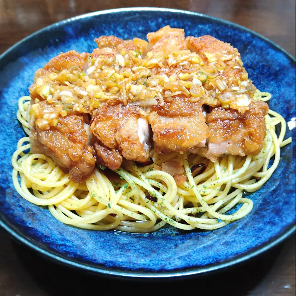 油淋鶏ペペロンチーノ😂🐔🍝|ソコツモノさん