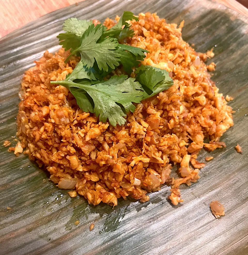 Chicken Pastil - garlic, onions, turmeric, soy sauce, butter, oyster sauce …. Yum😋|🌺IAnneさん
