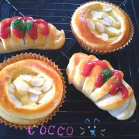 カスタードクリームパン＆ウインナーパン✨|cocco+さん
