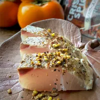 釣り魚🎣カンパチの炙りwithクリスピースパイスペパー