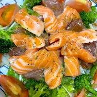 トラウトサーモン、マグロづけのカルパッチョサラダ🥗 ͛.*|てるみさん