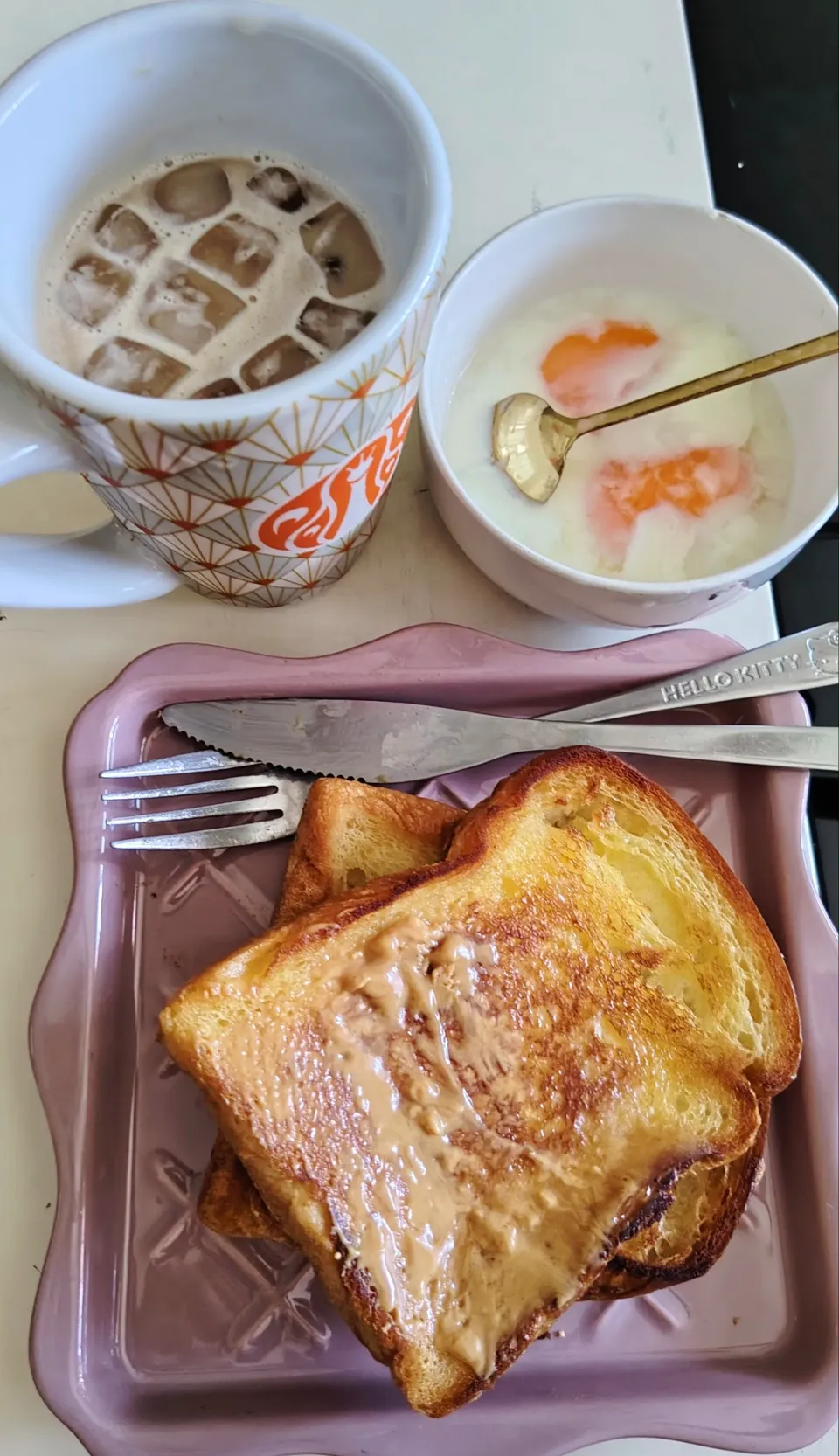 Good morning Butter toast + creamy peanut butter, eggs, Dark roasted latte (L'OR Onxy)|🍒lynnlicious🍒さん