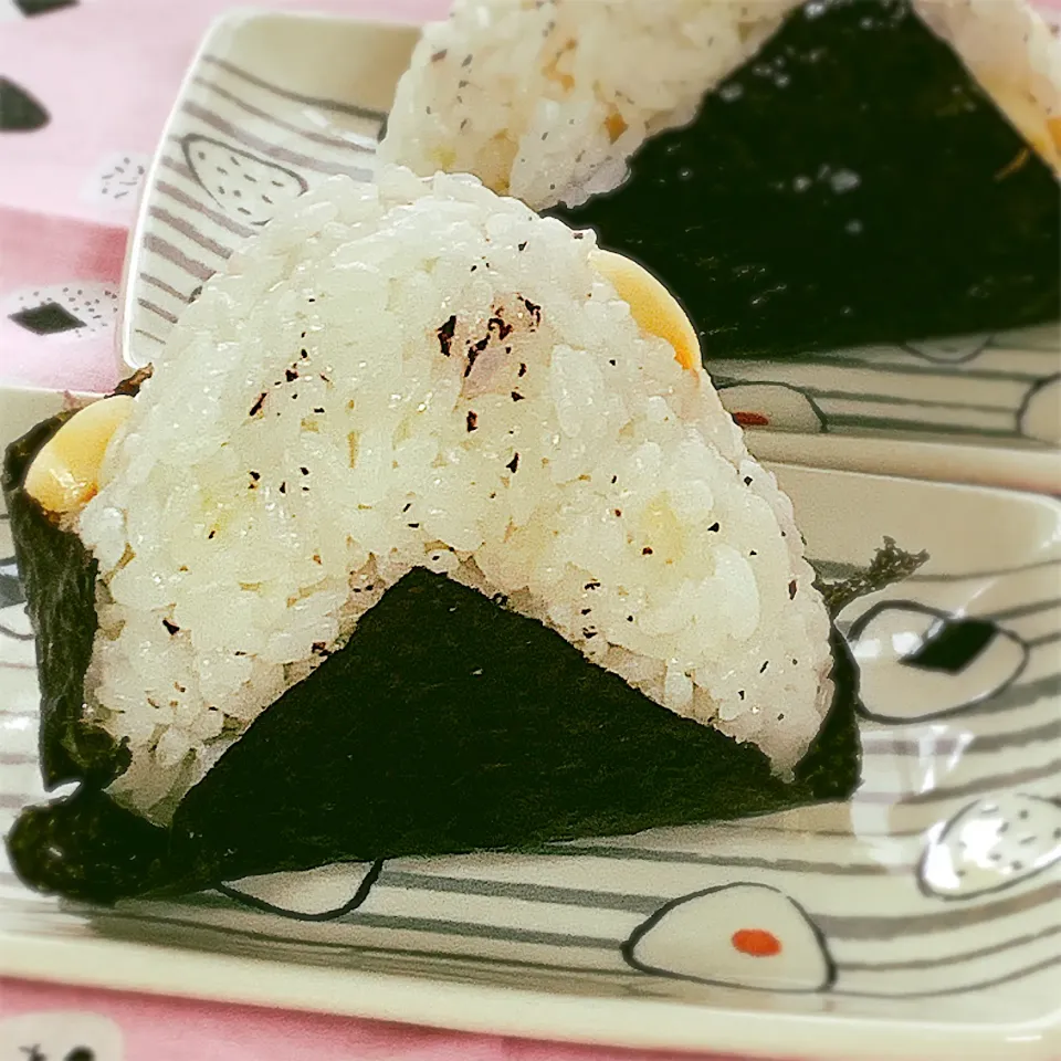🍙ゆかりチーカマおにぎり🍙|アスママさん