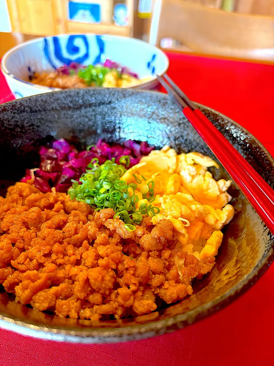 三色丼|おかちさん