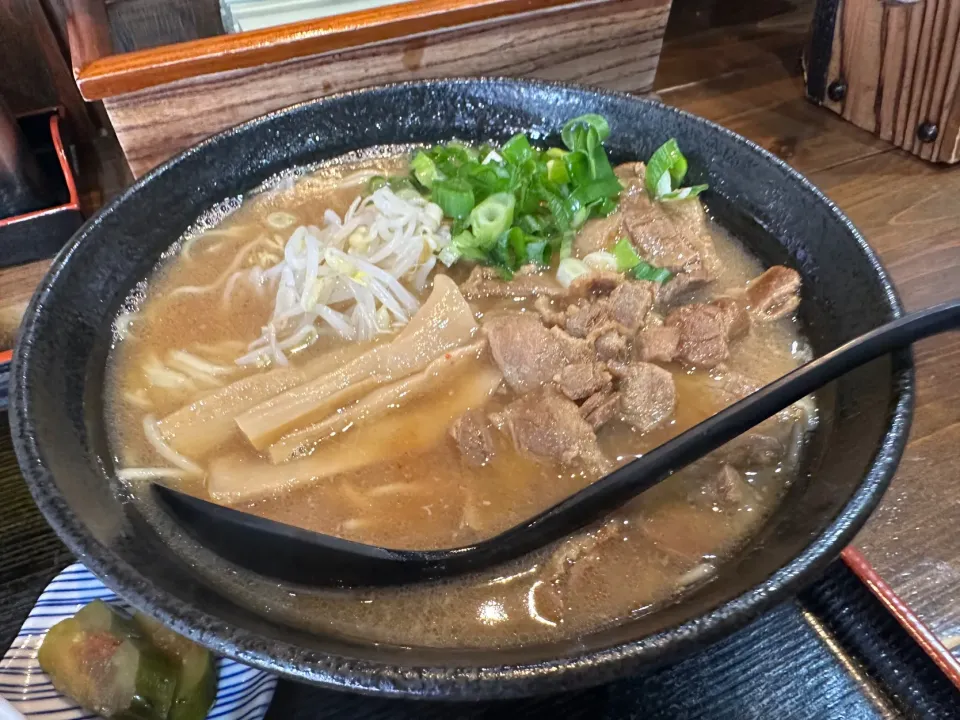徳島ラーメン🍜大盛肉入り、ミニ唐揚げセット🍗|buhizouさん