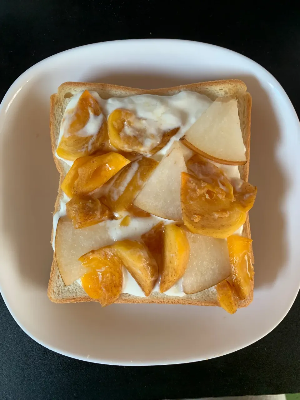 柿と梨の味噌ヨーグルトトースト|そらまめさん