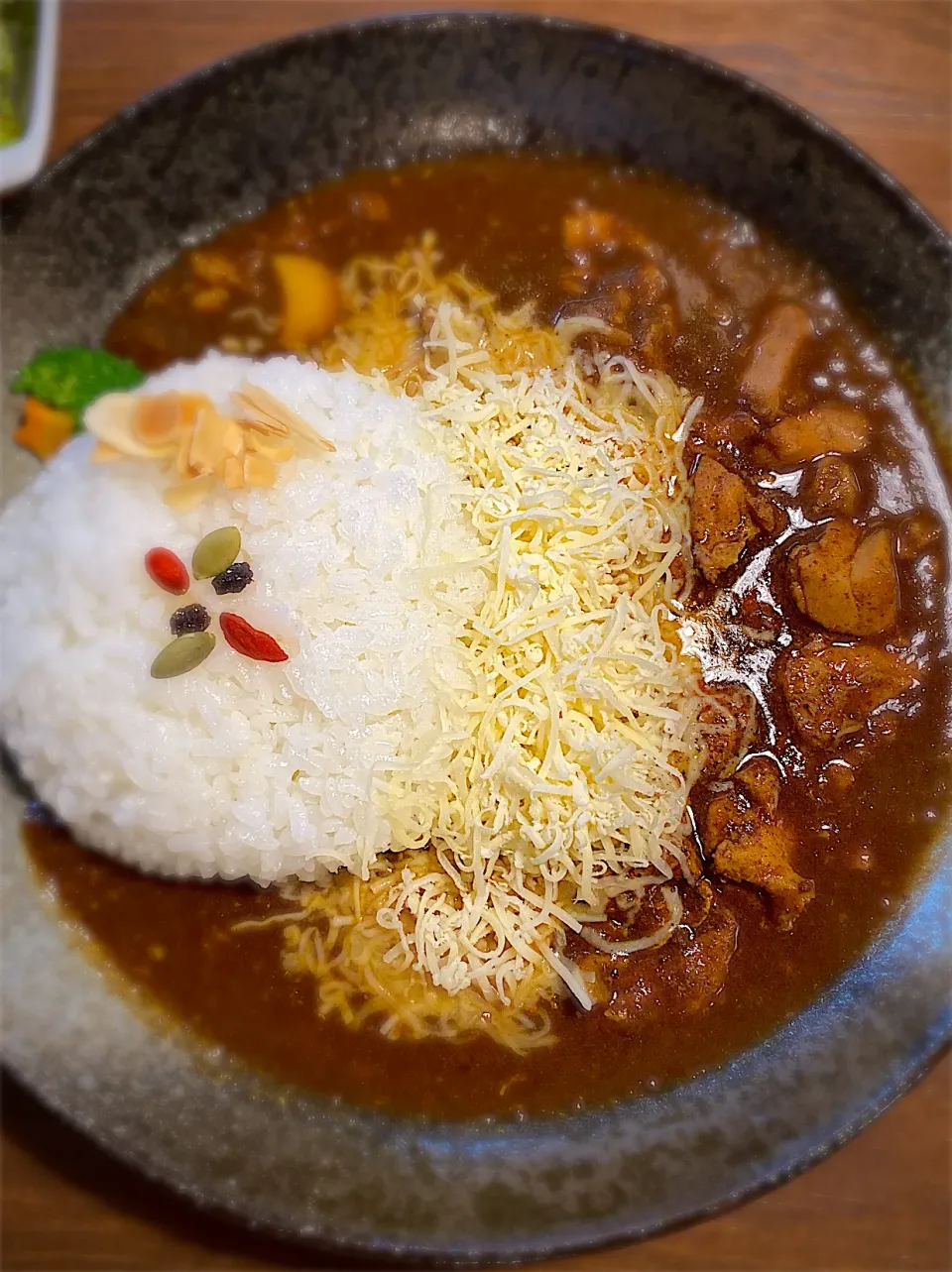 チキンチーズカレー@月夜のライオン|へろへろさん