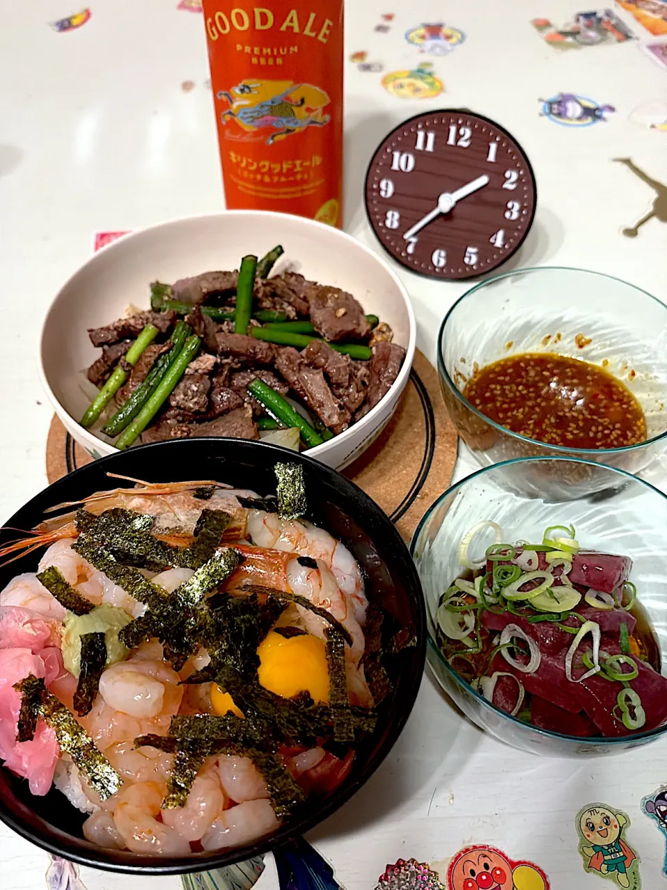 生レバー、海老丼、ハラミとニンニクの芽の炒め後はアルコール|やすさん