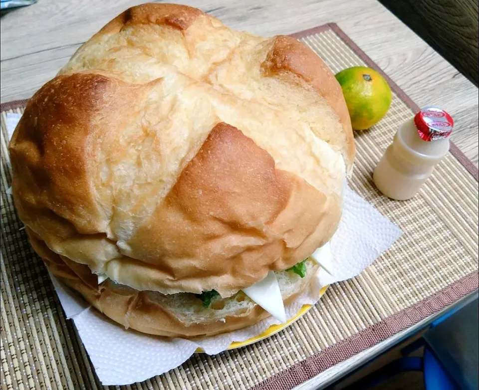 でかでか！ハンバーグサンド|なおさん