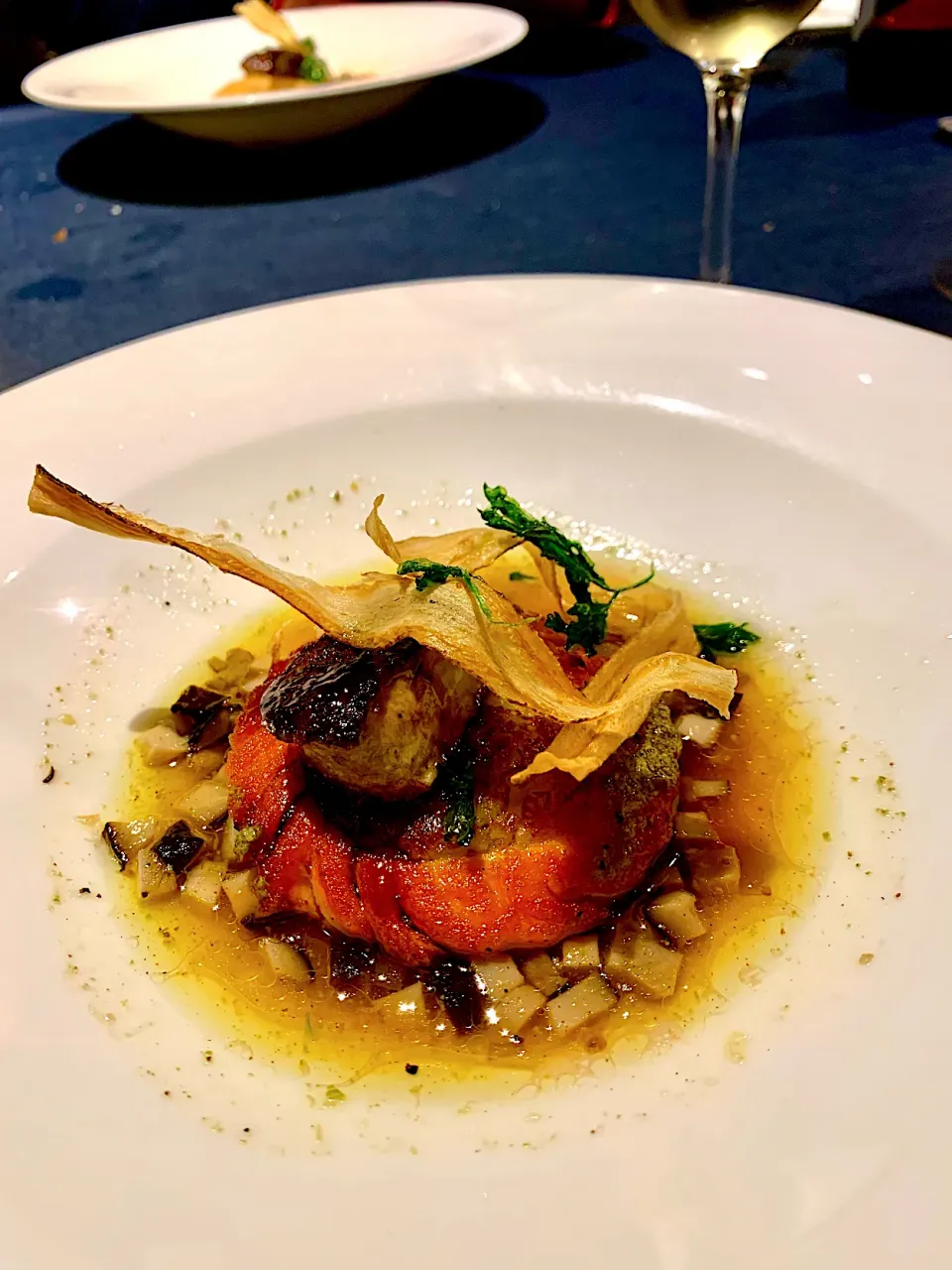 Salmon risotto topped with pan-fried foie gras|gonbenさん