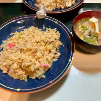 ニンニクチャーハンと豚汁っぽい味噌汁| Takeshi  Nagakiさん