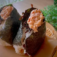 ツナマヨ明太昆布おにぎり🍙|みゆき𐤔(◍´͈ ᵕ `͈ ◍)𐤔さん