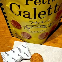 #夜おやつ　プチガレットチーズ味|ms903さん