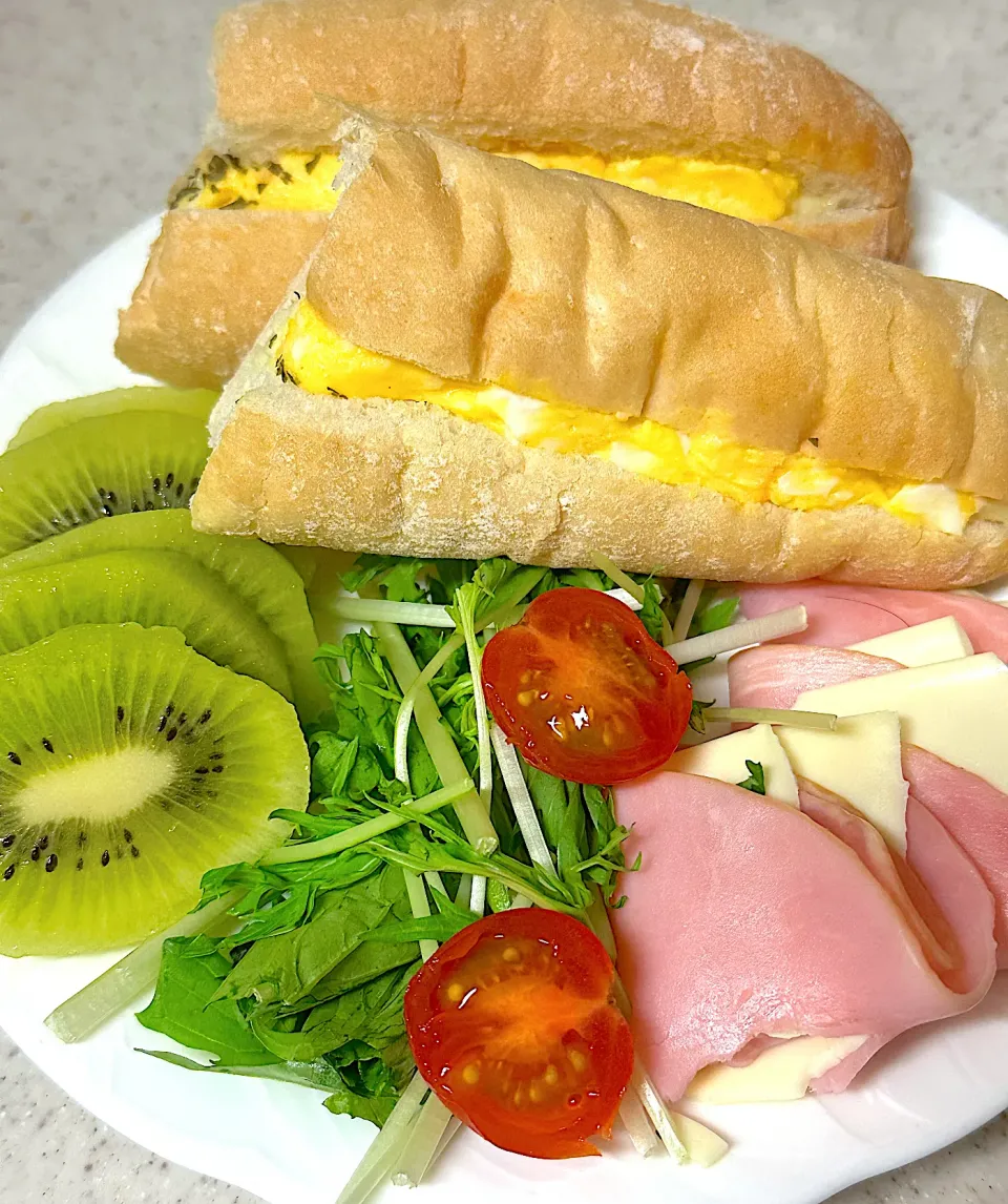 たまごロールパンモーニング|besさん