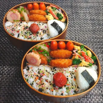 Snapdishの人気料理写真:母とムスコのラブラブおソロ♪おうちコープのイカえびカツ弁当