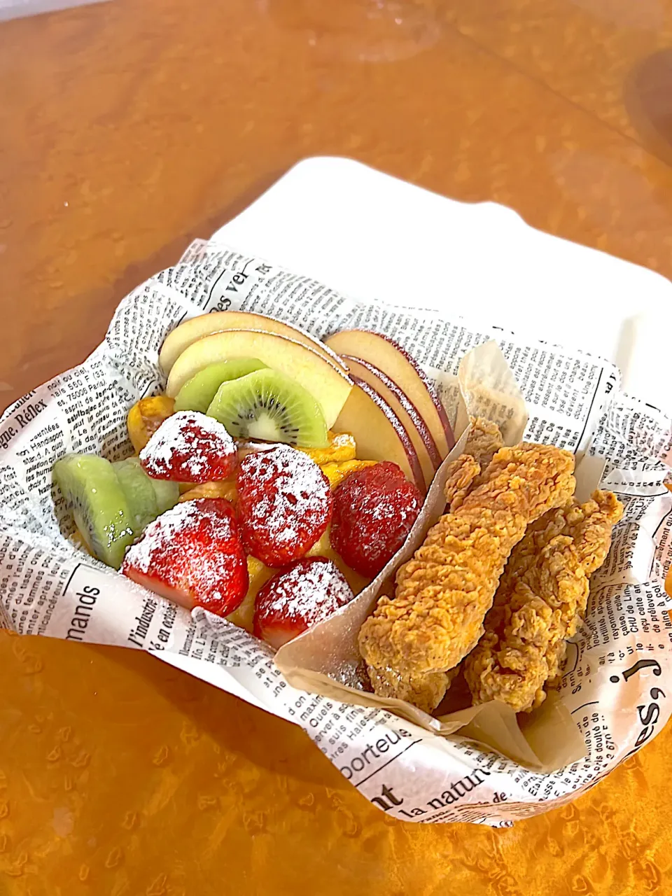フルーツたっぷりフレンチトースト/フライドチキン|ショコラさん