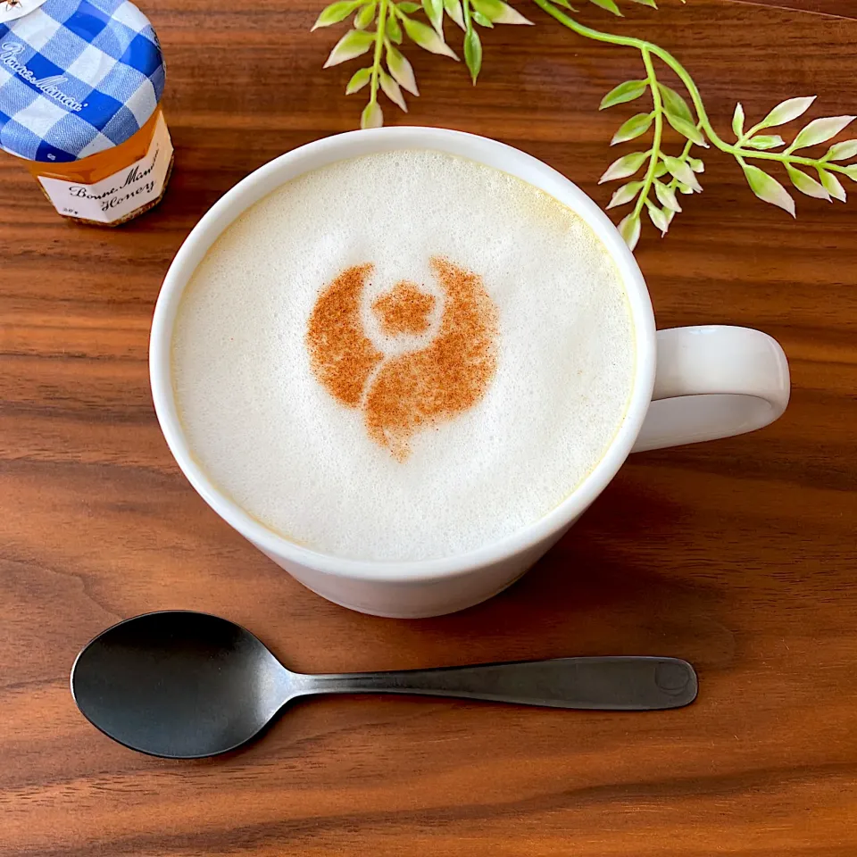 紅茶にラテアートステンシルするなら、何使う？☕️|紅茶とお菓子と時々ごはんさん