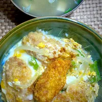 牡蠣フライ丼| すくらんぶるえっぐさん