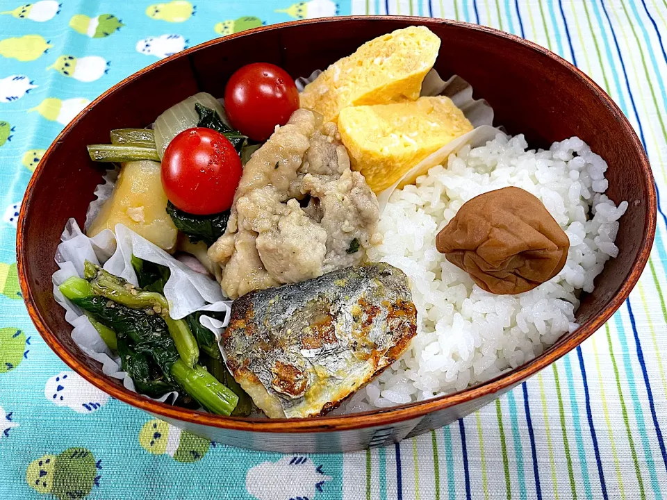 鶏肉の中華炒め、焼きサバ、玉子焼き🍱|なお🅿️さん