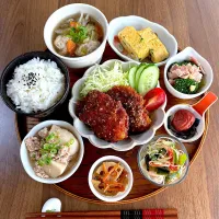 ソースチキンカツ定食😋|ナツ1224さん