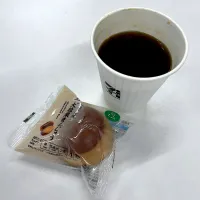 大粒栗まんじゅう w/ ホットコーヒー|T. Wonderさん