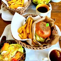 パン屋さんのハンバーガー🍔ランチ|Hi-Niさん