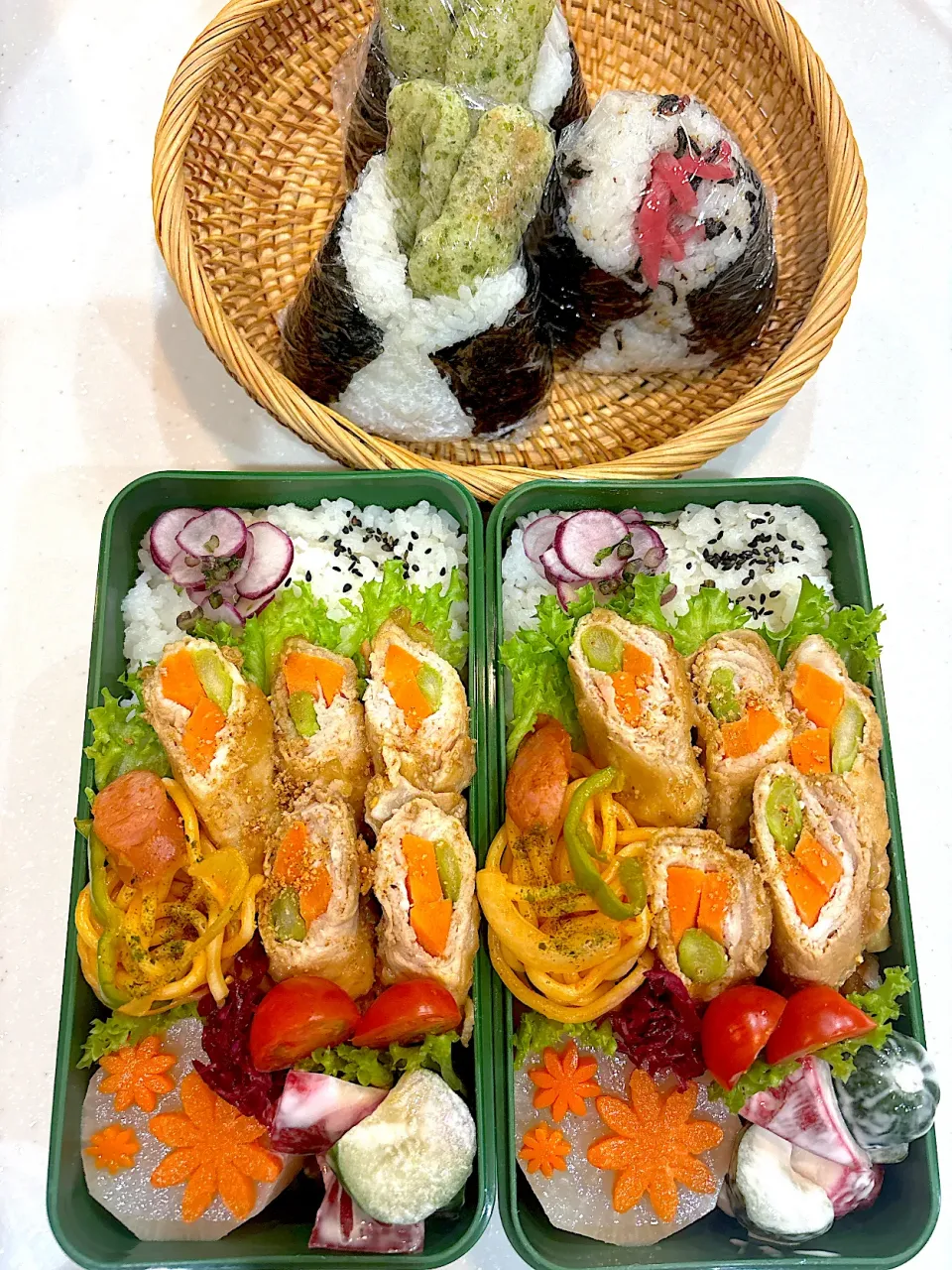 2025,11,08 なんや今日はオレンジお弁当さん🍱か？お弁当さん笑|kayoo_ch517♡3太郎1姫２モル♡81line Maさん