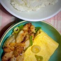 だし巻きと焼き鳥| すくらんぶるえっぐさん