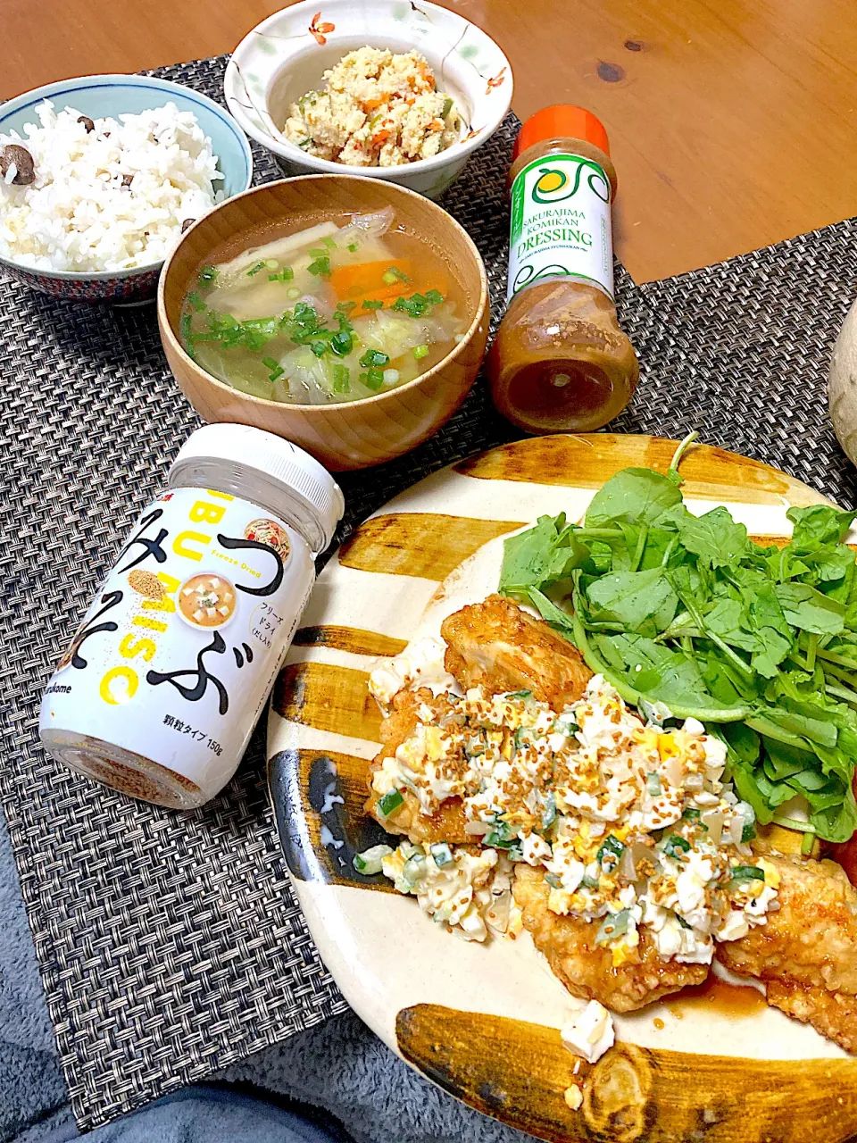 つぶみそトッピングのチキン南蛮が気に入ってる件😆|さくたえさん