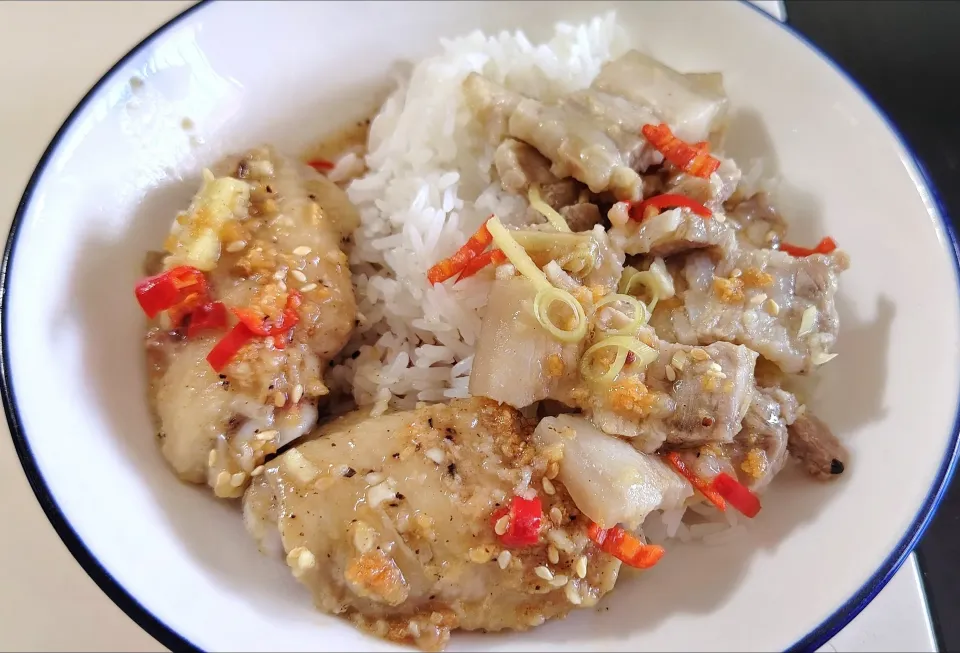 Steamed wings and pork belly with🍚🌶️🌶️🧄🫚🐷🍗🤤😋😍|🍒lynnlicious🍒さん