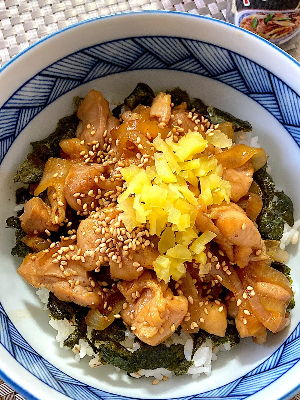 オイスターソースで照り焼き丼🍚|ジュンコ バイヤーさん