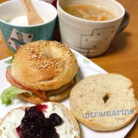 ＊手作り全粒粉ベーグルで朝ごはん♪＊|ultramarineさん