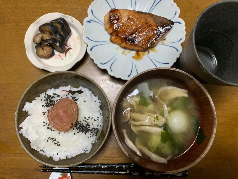 夕食　ブリの照り焼き定食|ATさん
