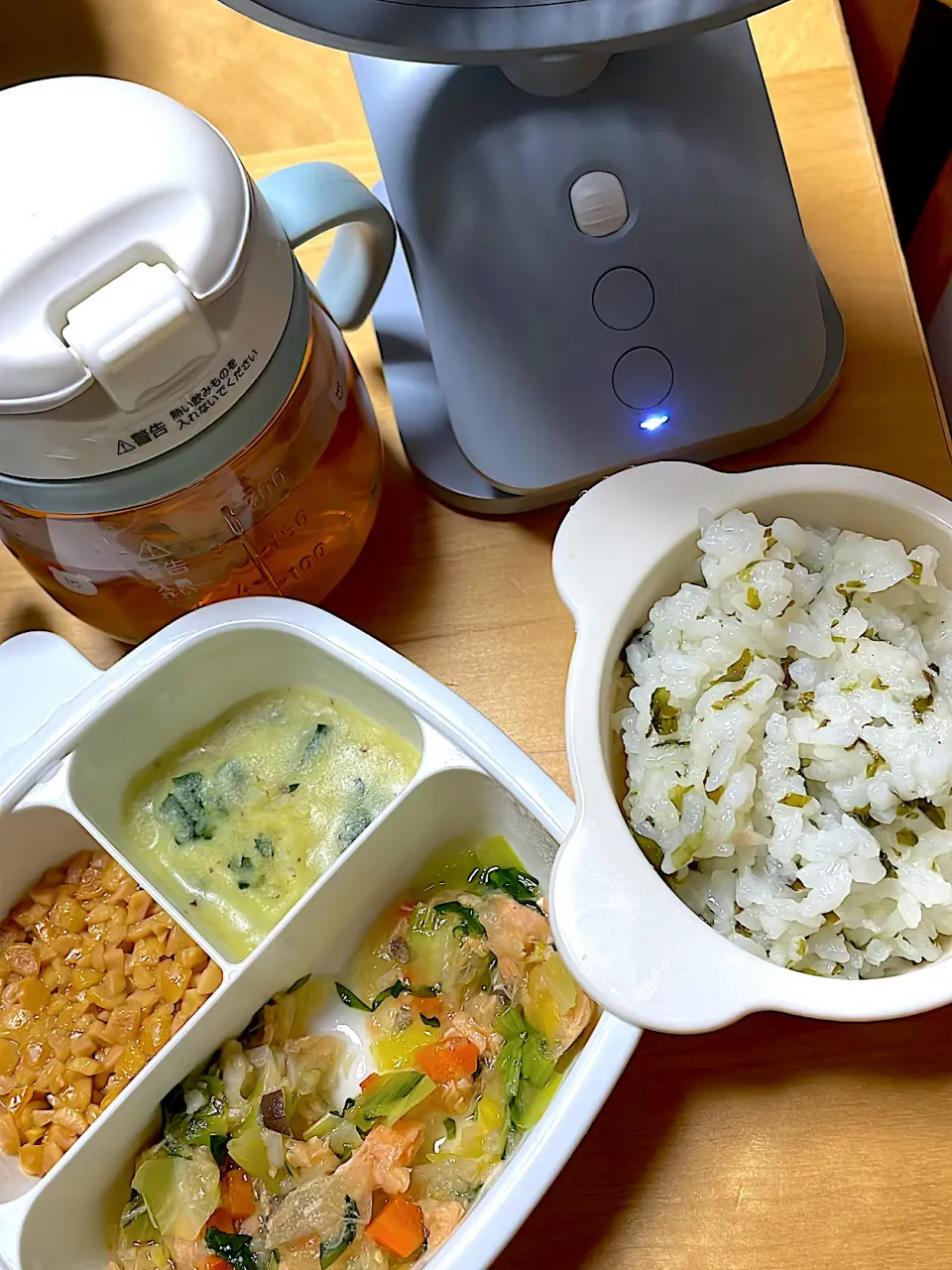 孫の離乳食。冷まし中😅|abekoさん