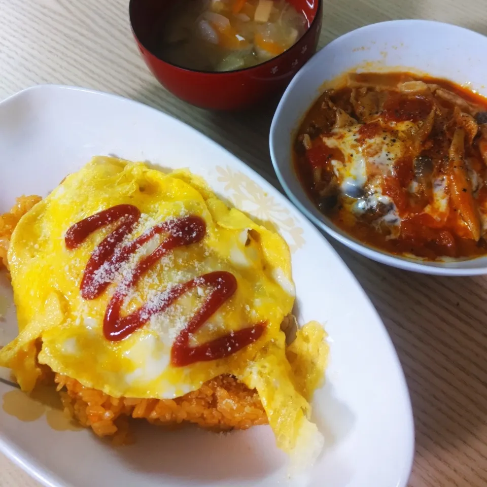 オムライス、チキンのトマト煮込み|ちゃいさん