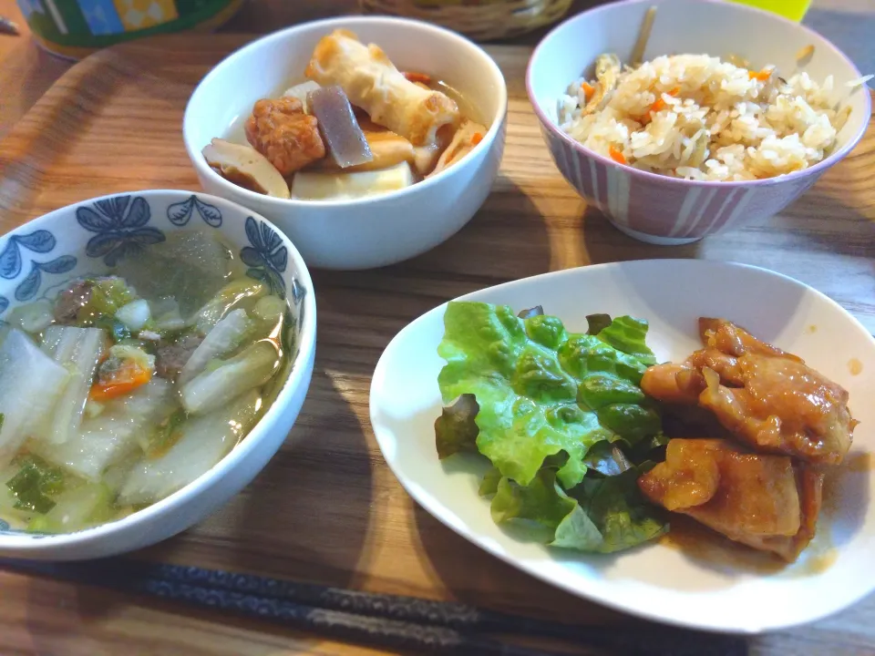 おでん、鶏肉の照り焼き、鰯のつみれ汁、炊き込みご飯|あきこさん