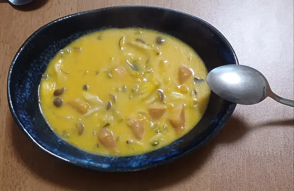 かぼちゃとキノコと玉ねぎのウインナーポタージュ|ナナさん