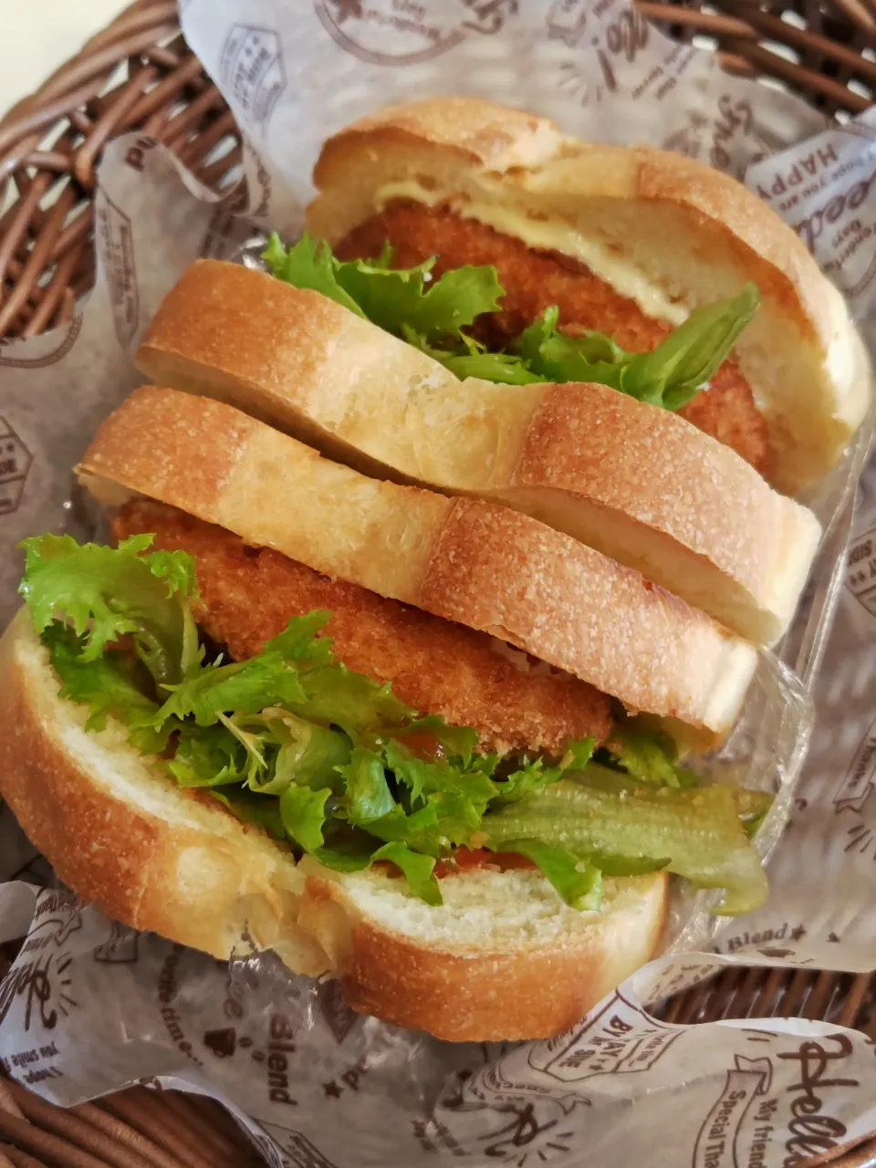 【コロッケパン】|琥珀さん