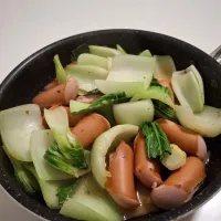 Pak choi（白菜の代わり）とウインナーのマヨ麺つゆ煮