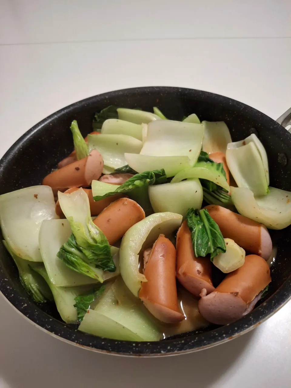 Pak choi（白菜の代わり）とウインナーのマヨ麺つゆ煮|テツさん