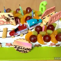 【長男6歳】お誕生日ケーキ＊*|みきのキッチン＊*さん