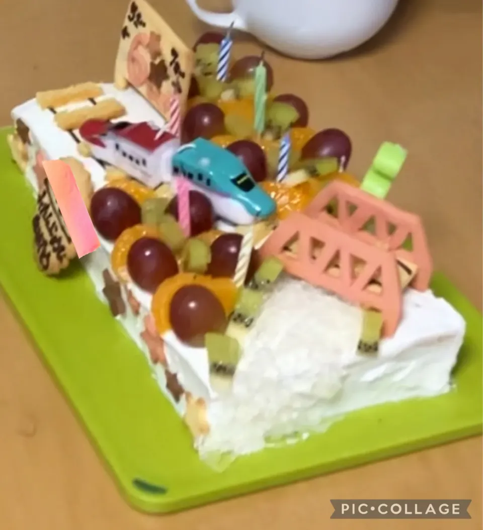 【長男6歳】お誕生日ケーキ＊*|みきのキッチン＊*さん
