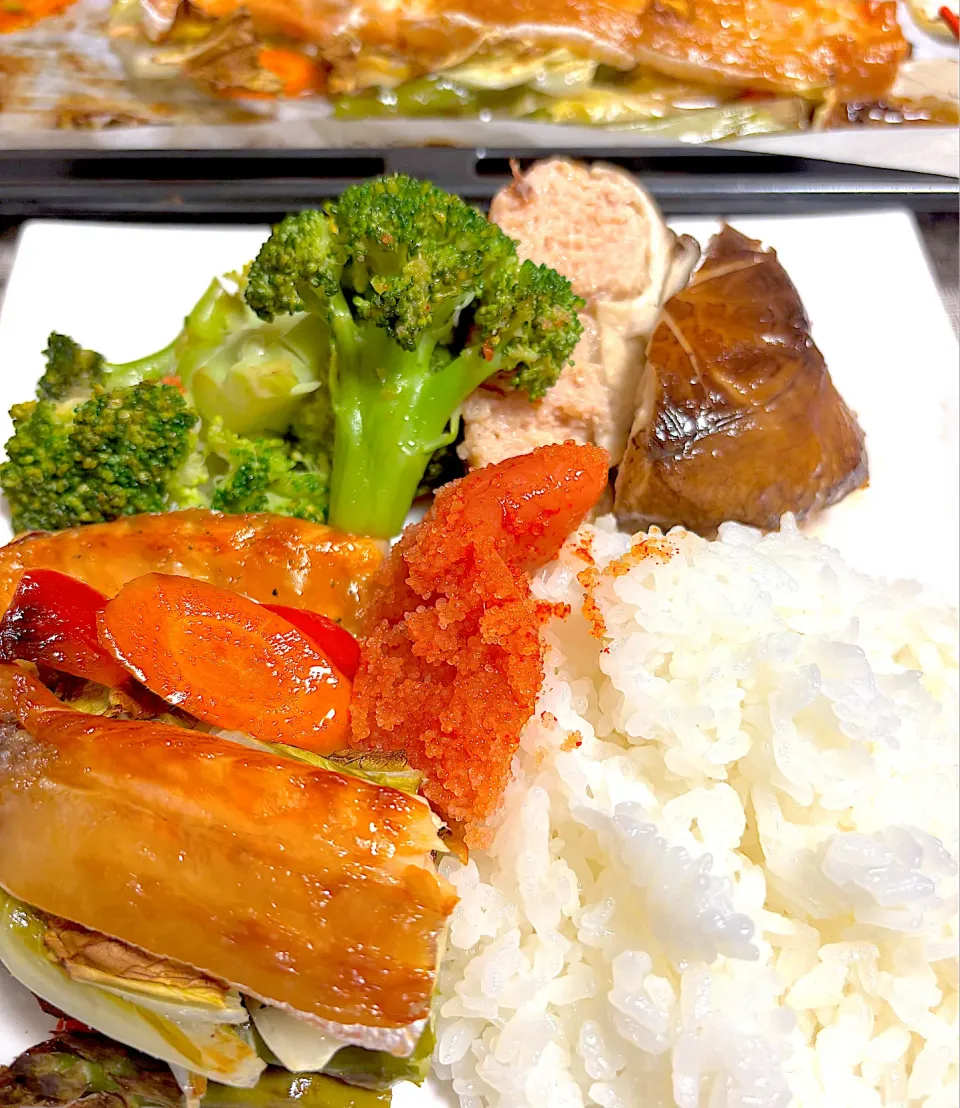 鮭ハラス明太ご飯と椎茸の肉詰め|ゆっちこさん