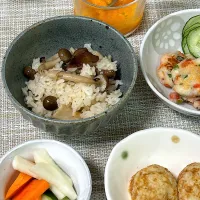 きのこ沢山炊き込みご飯　とはんぺん焼き