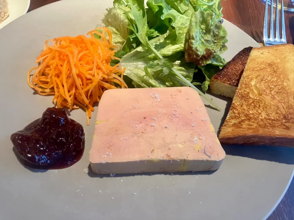 フォアグラのテリーヌ 無花果ジャム添え|tatsuponさん