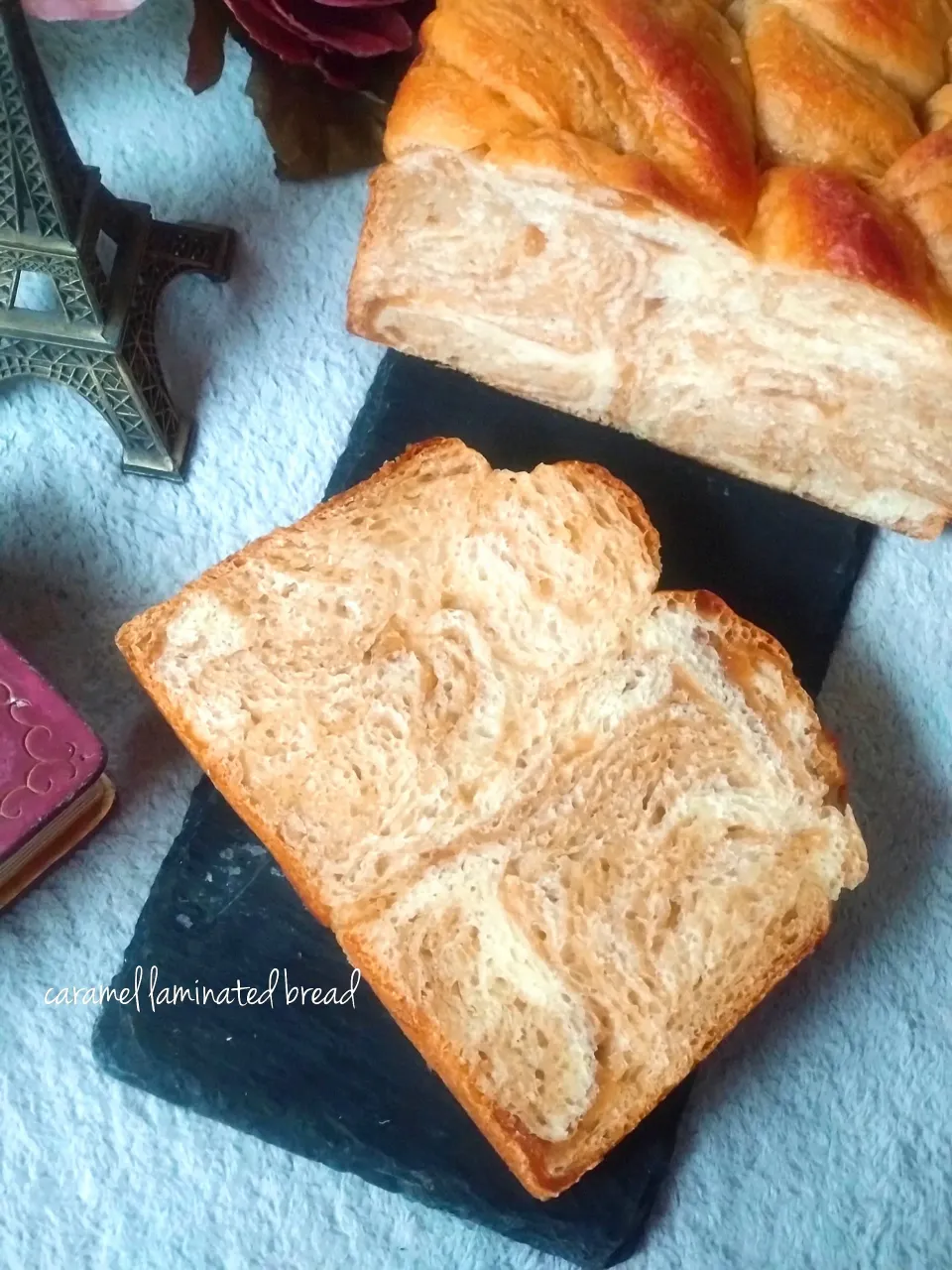 キャラメル折り込みパン|B L U E 🍴さん
