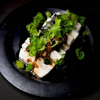 まる(丸大豆)さんの料理 桜エビ醤のピータン豆腐|てつやさん