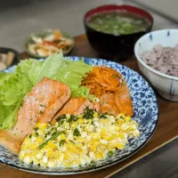 鮭のコーンマヨかけ🐟️| Ayumiさん